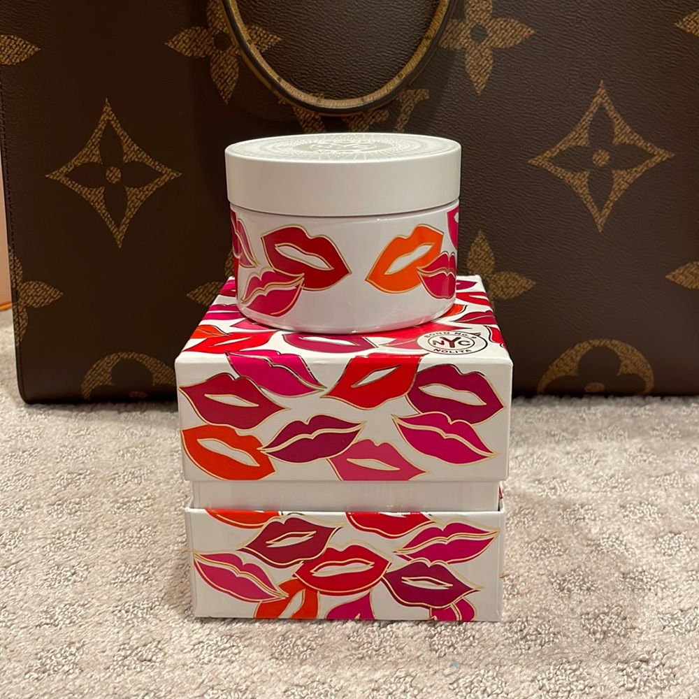 New. Nolita 24/7 Body Silk